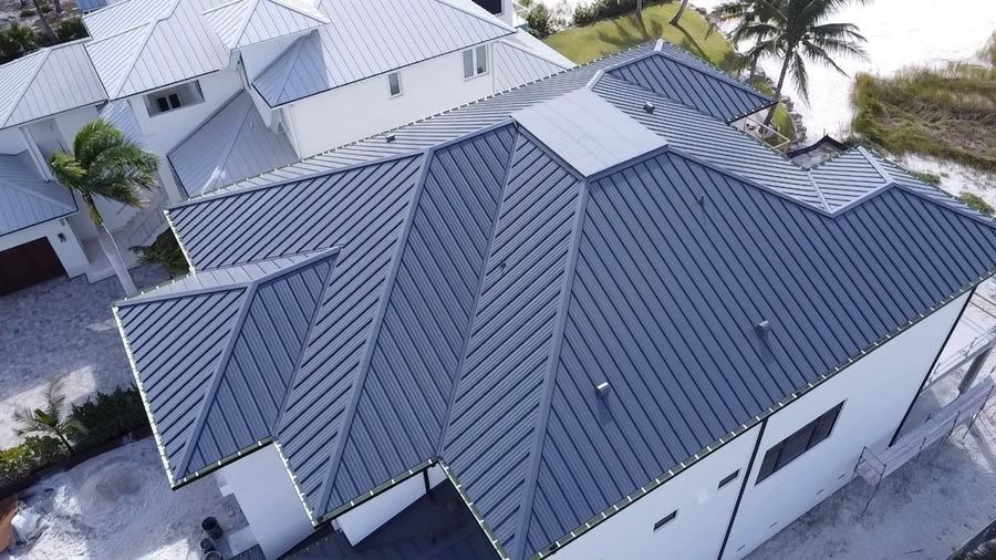 Metal roof aerial